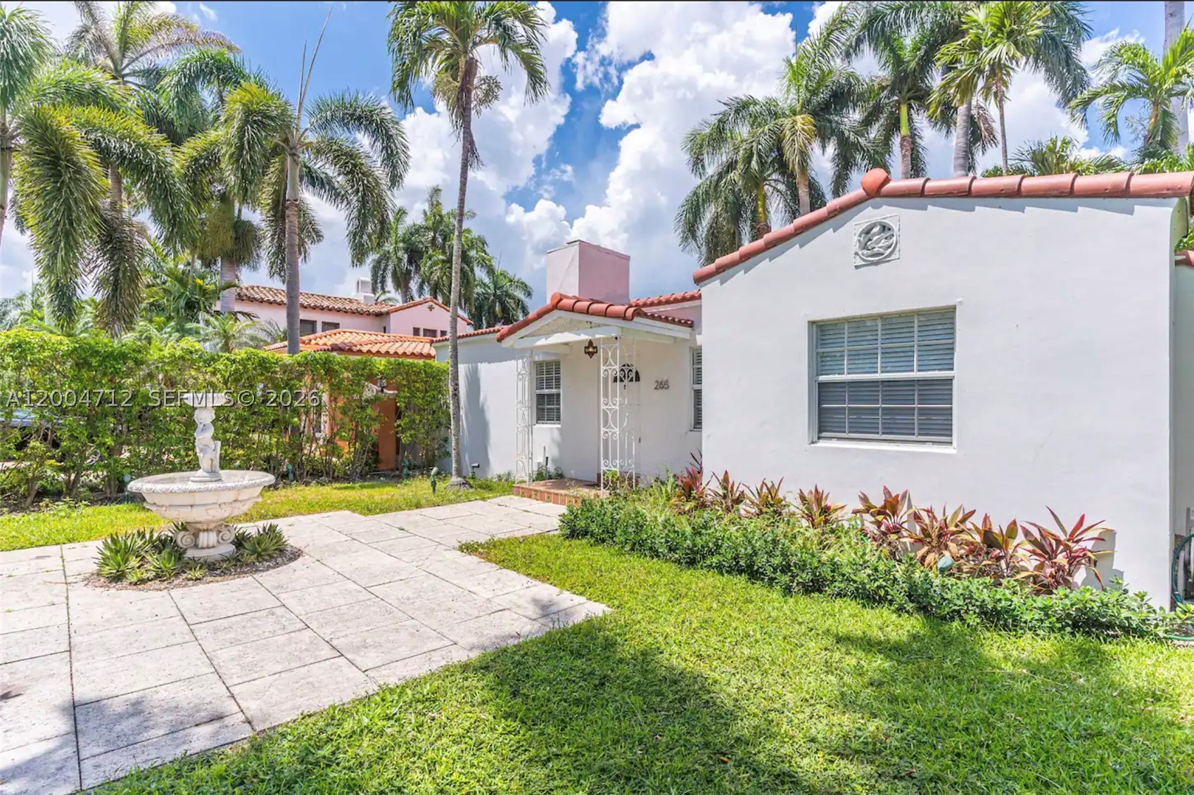 265 Palm Ave Property Photo 3