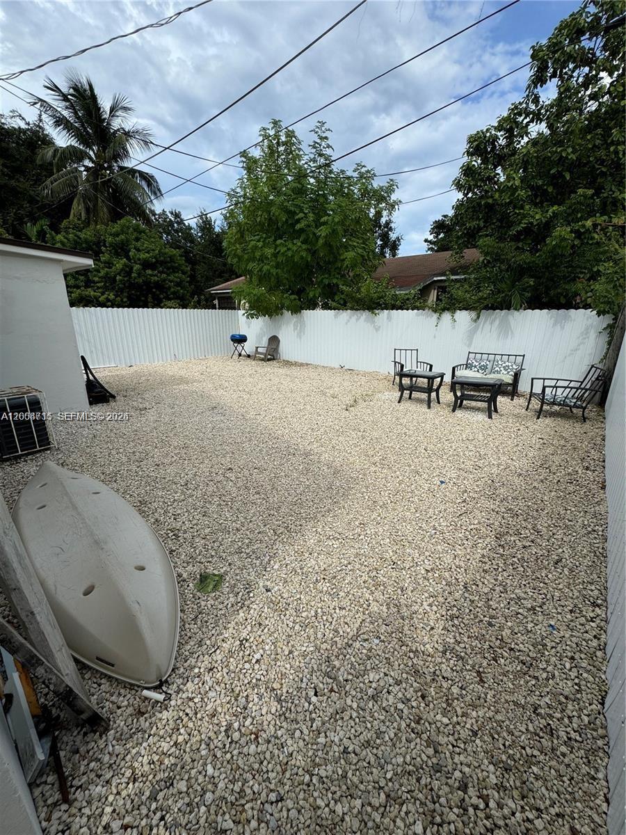 6335 N Miami Ave 3 Property Photo 9