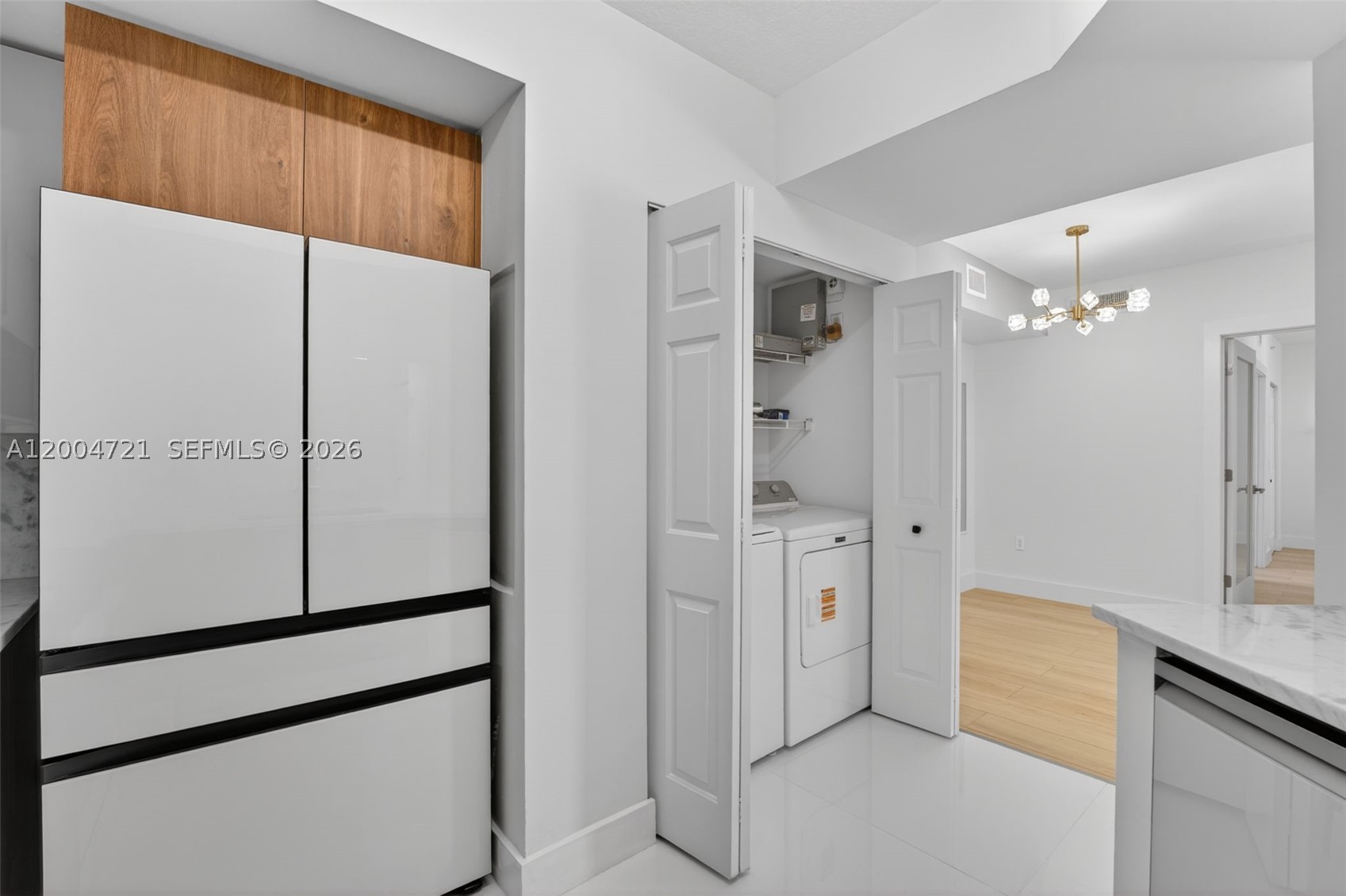 2401 Ne 65th St 205 Property Photo 10