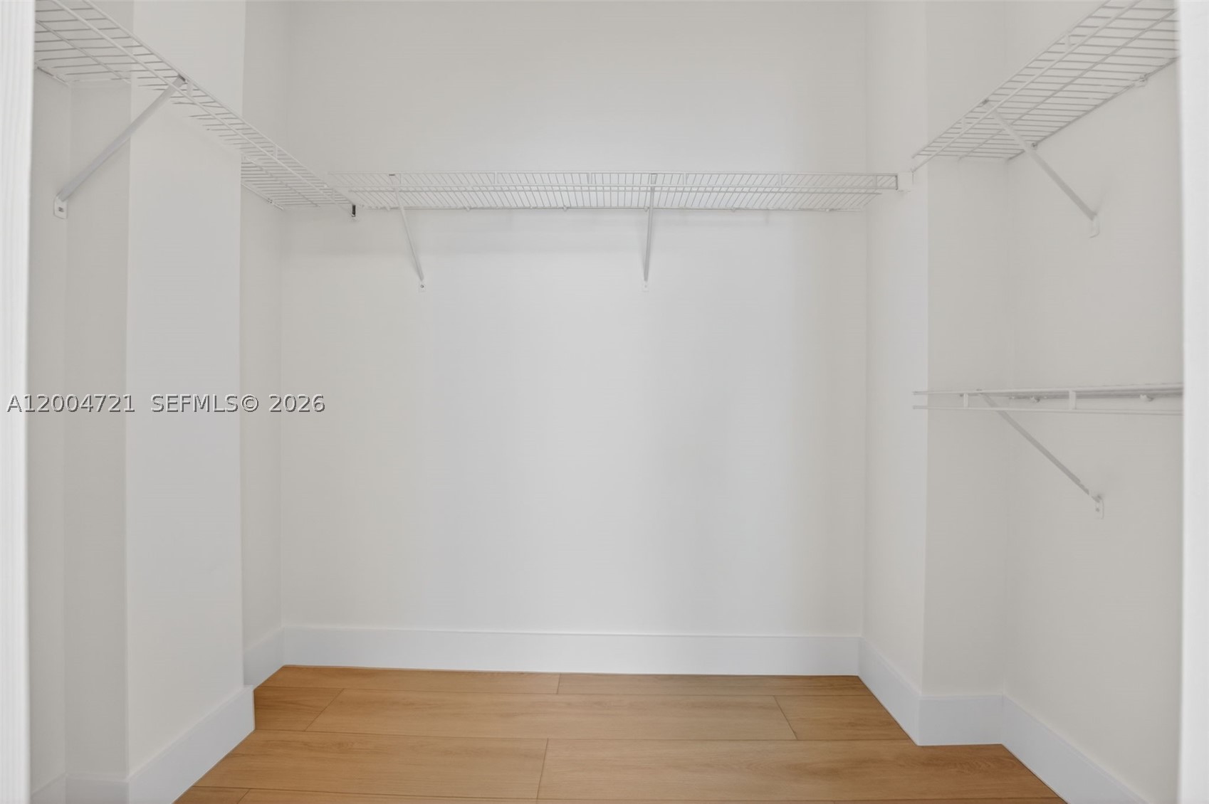 2401 Ne 65th St 205 Property Photo 32