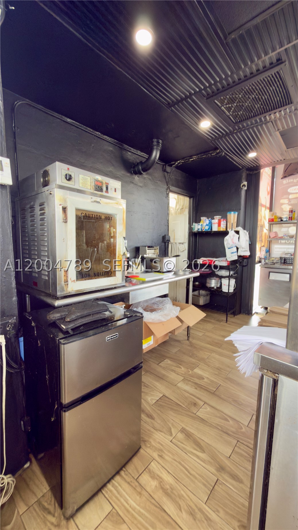 Farm Store Coral Gables Property Photo 11