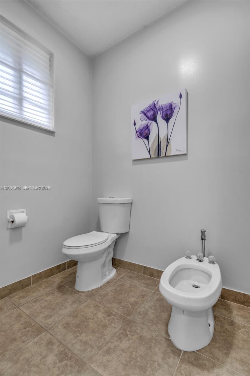 16230 Nw 84th Ct Property Photo 23