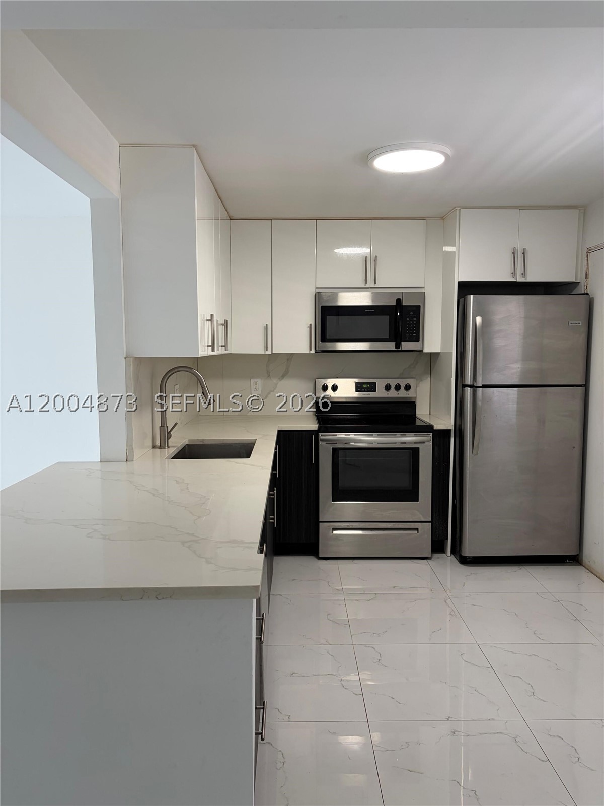 1401 Ne 191st St D201 Property Photo 2