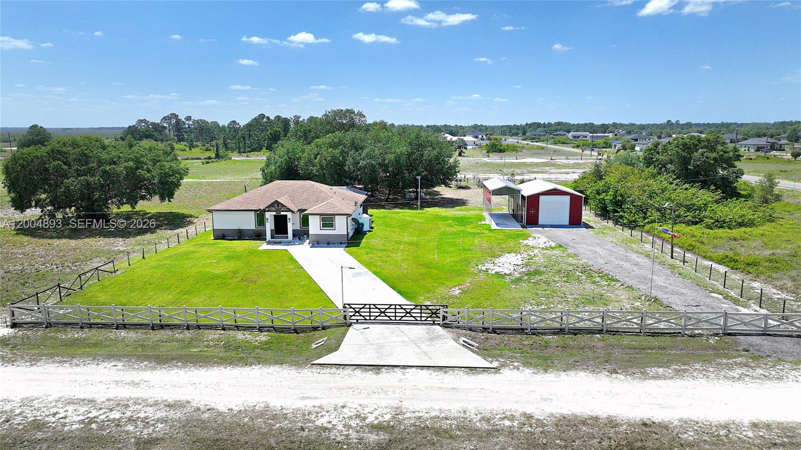 7655 17th Place Property Photo 3