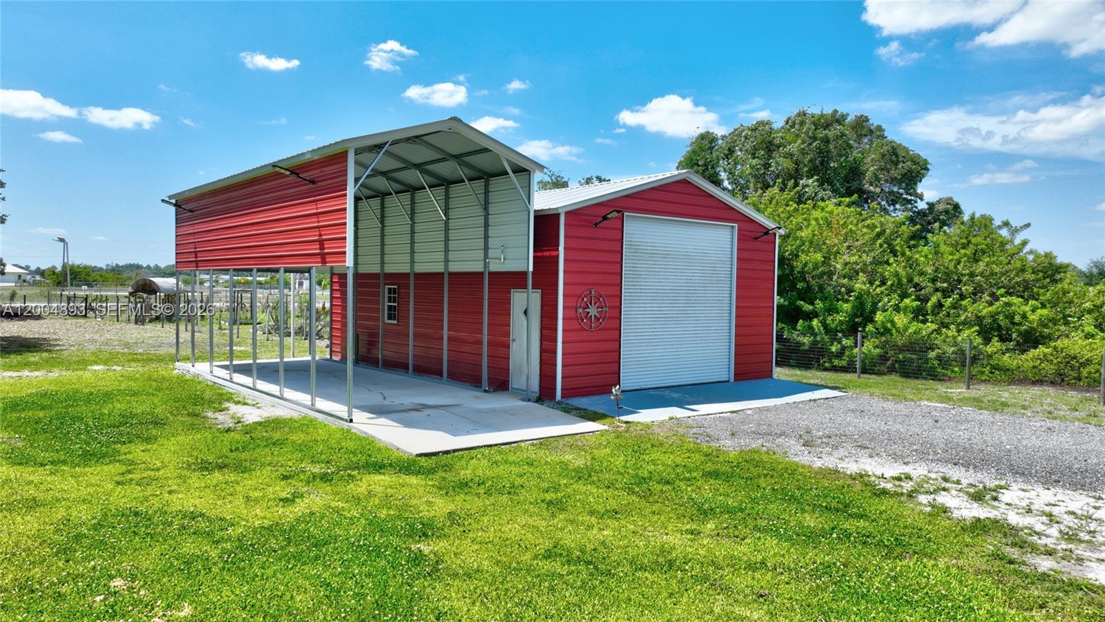 7655 17th Place Property Photo 4