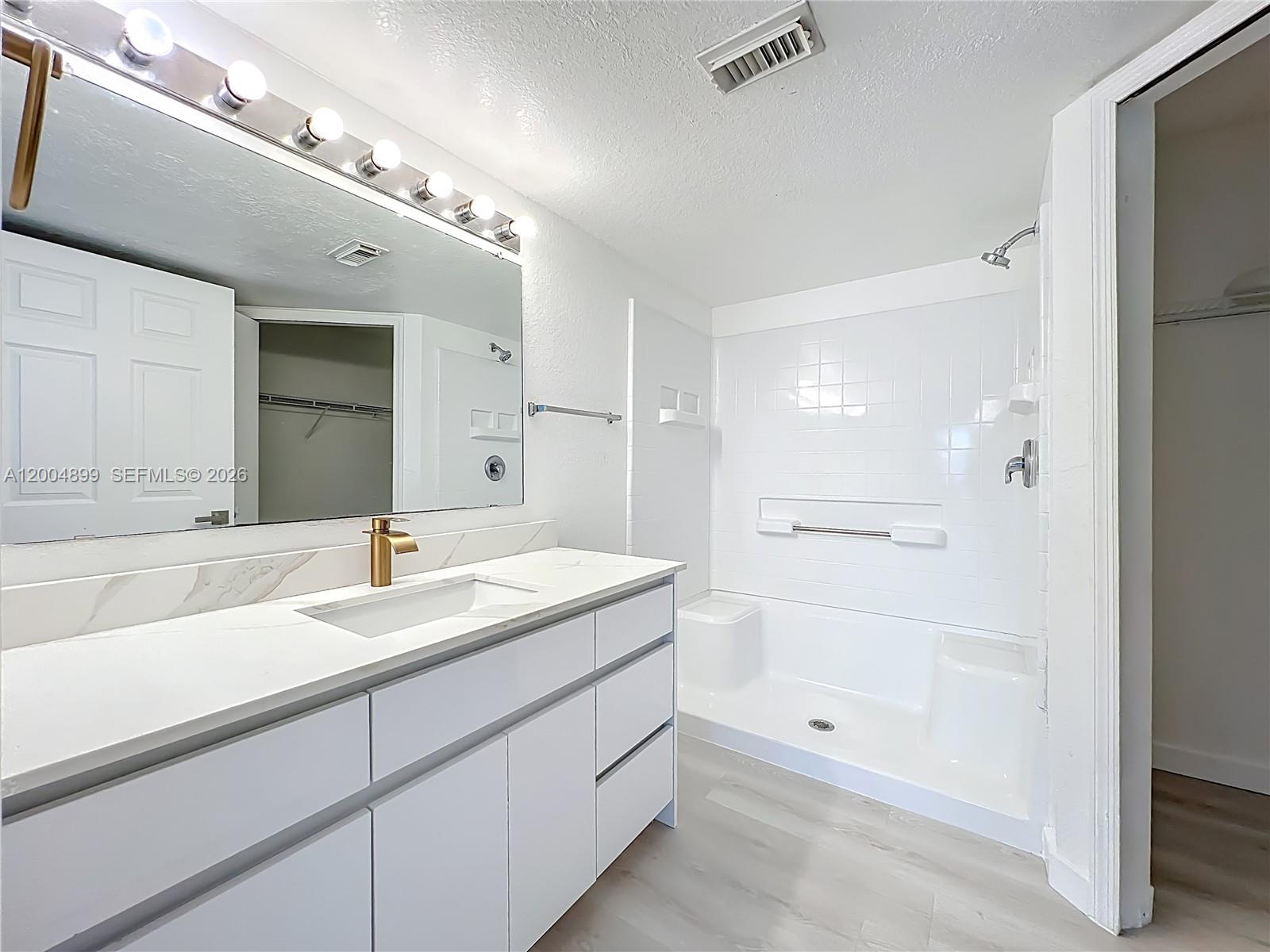 2225 Metropolitan Way 1225 Property Photo 8
