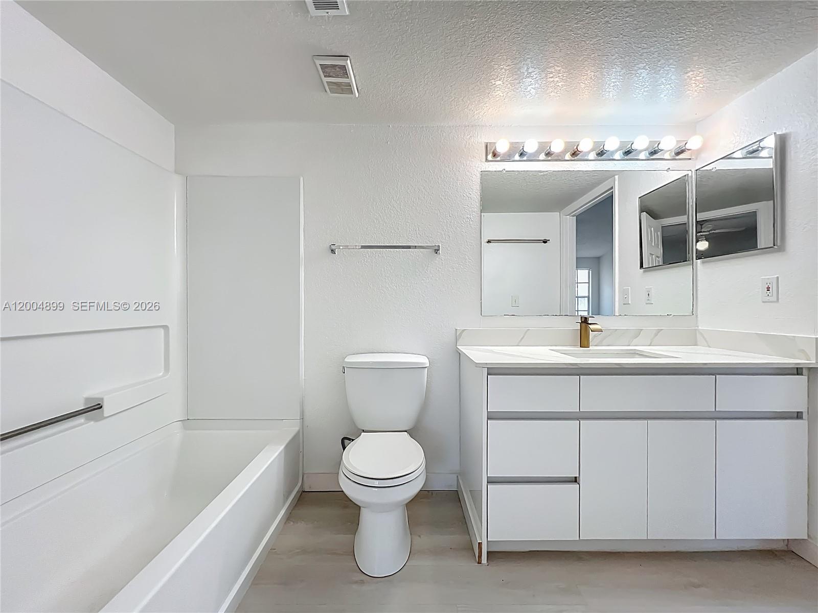2225 Metropolitan Way 1225 Property Photo 11