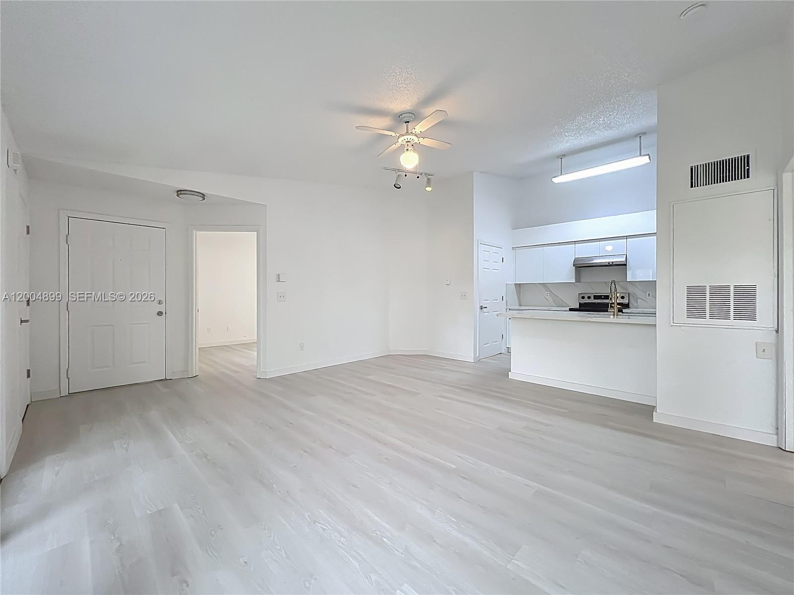 2225 Metropolitan Way 1225 Property Photo 14