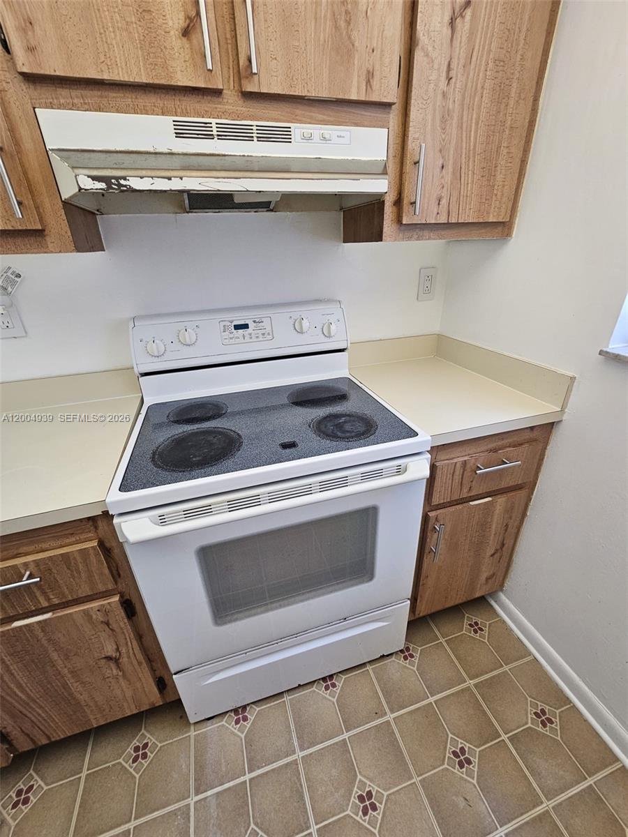 1880 N Congress Ave 302 Property Photo 11