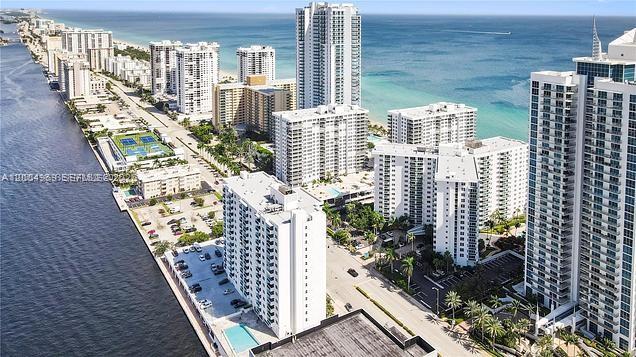 3000 S Ocean Dr 414 Property Photo 1
