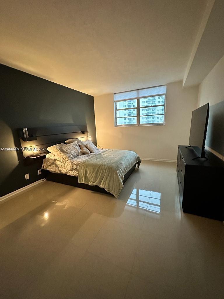 3000 S Ocean Dr 414 Property Photo 4