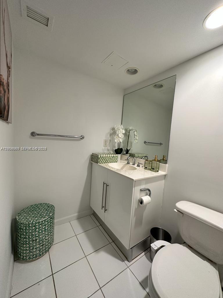 3000 S Ocean Dr 414 Property Photo 14