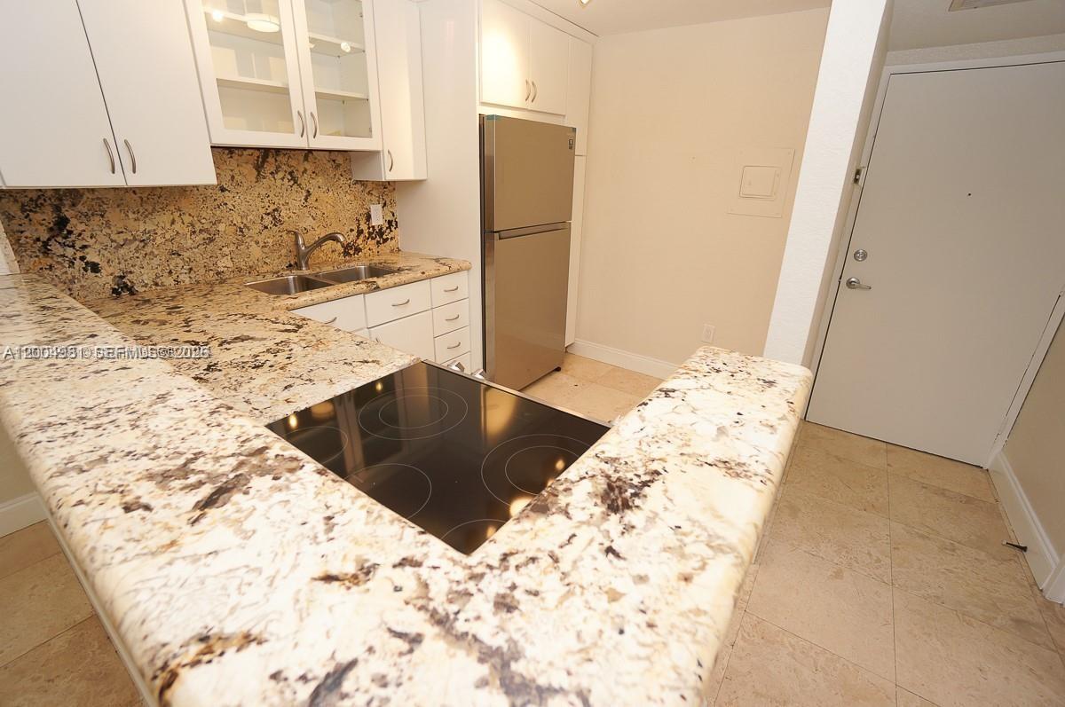 1228 West Ave 513 Property Photo 3