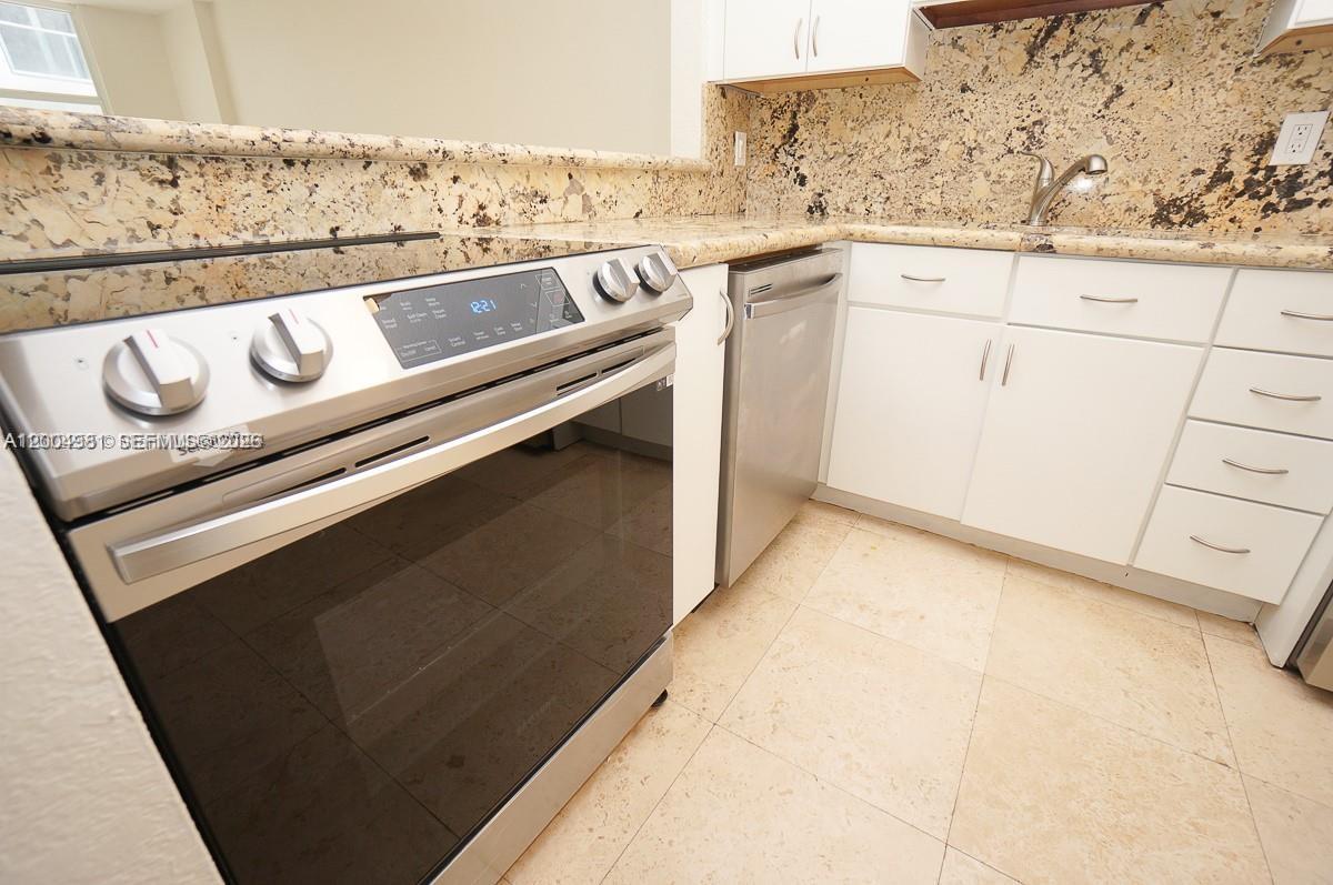 1228 West Ave 513 Property Photo 4