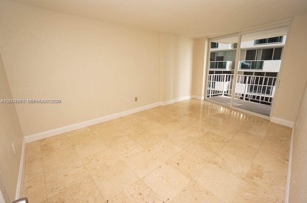 1228 West Ave 513 Property Photo 9