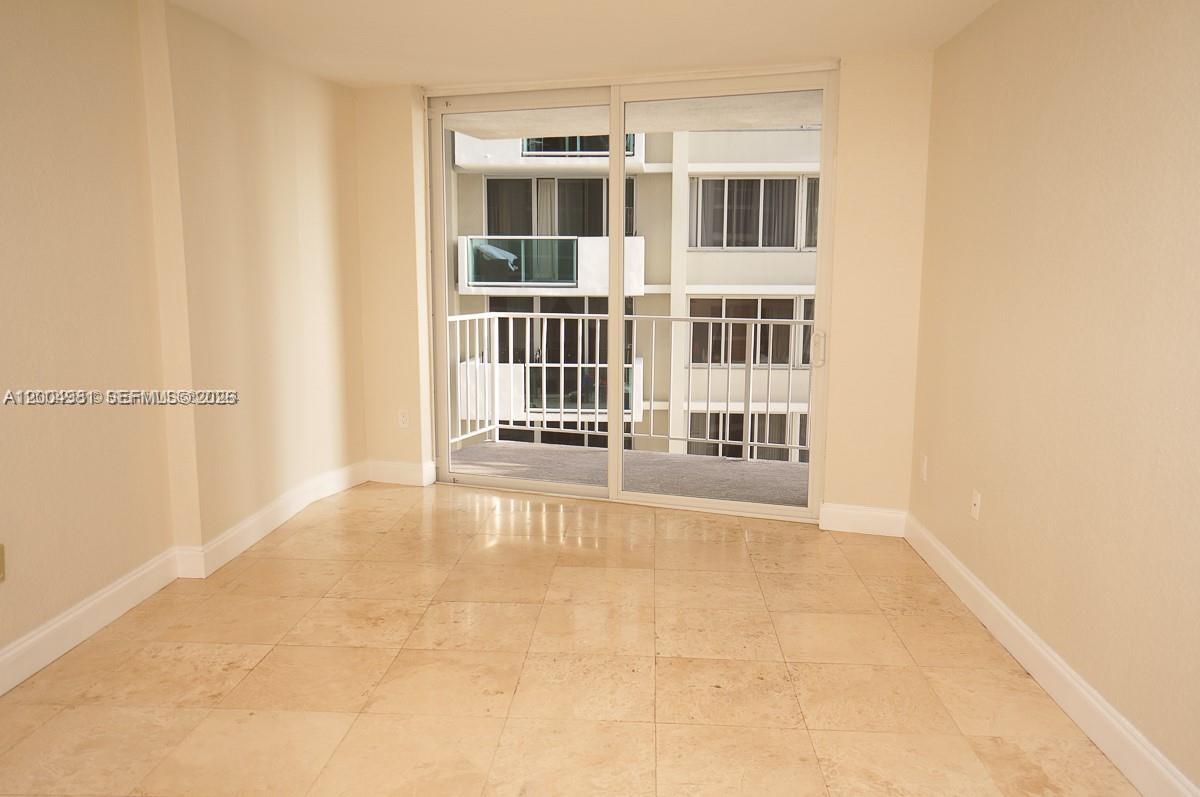 1228 West Ave 513 Property Photo 10