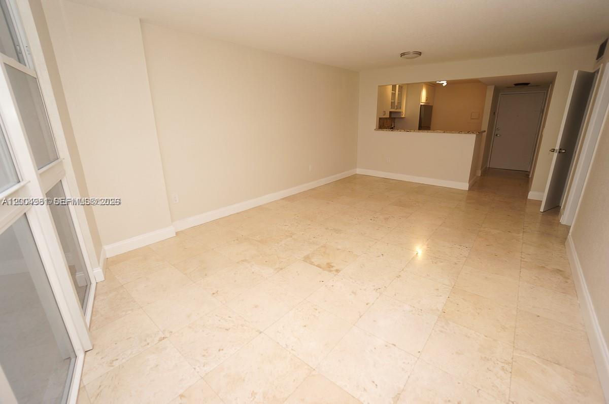 1228 West Ave 513 Property Photo 11