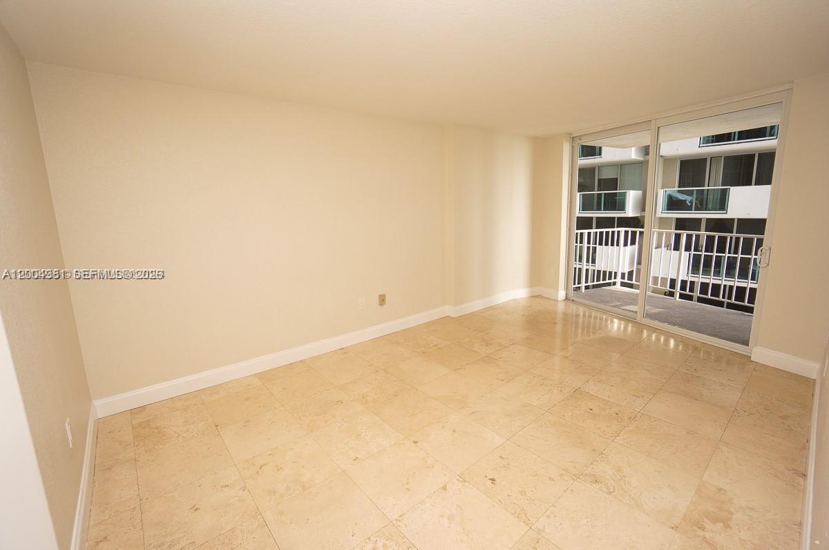 1228 West Ave 513 Property Photo 12