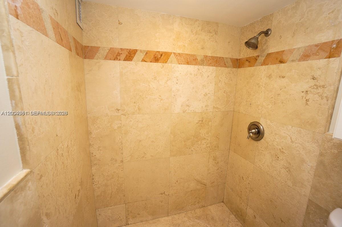 1228 West Ave 513 Property Photo 21
