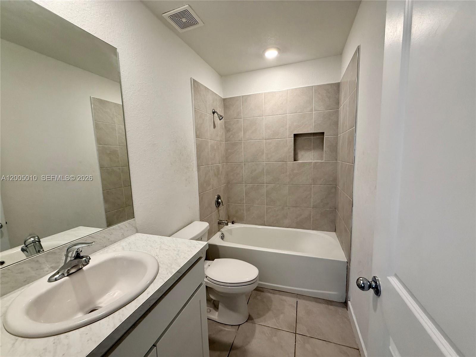 529 Ne 1st Dr Property Photo 11