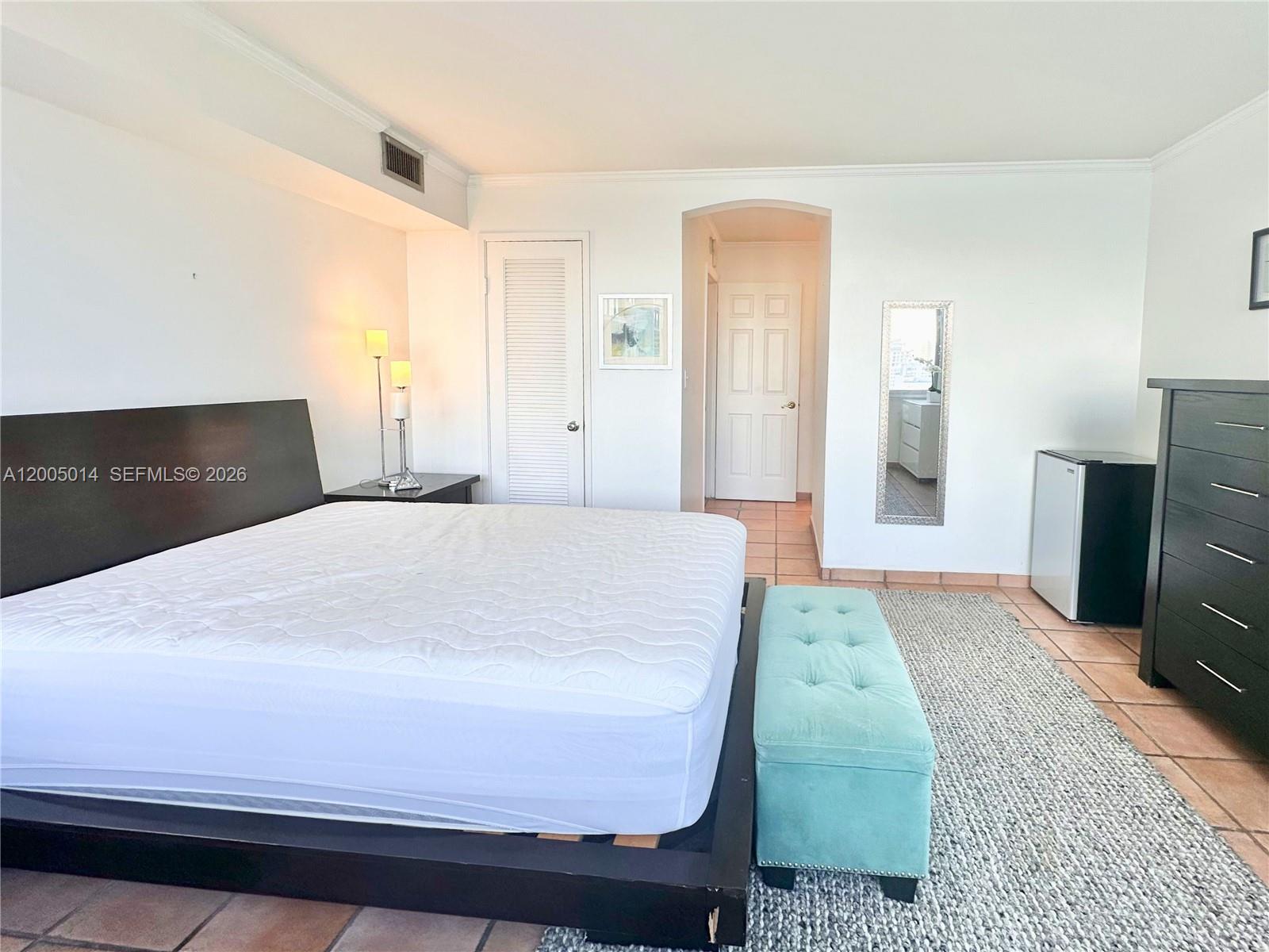 7135 Collins Ave 811 Property Photo 12