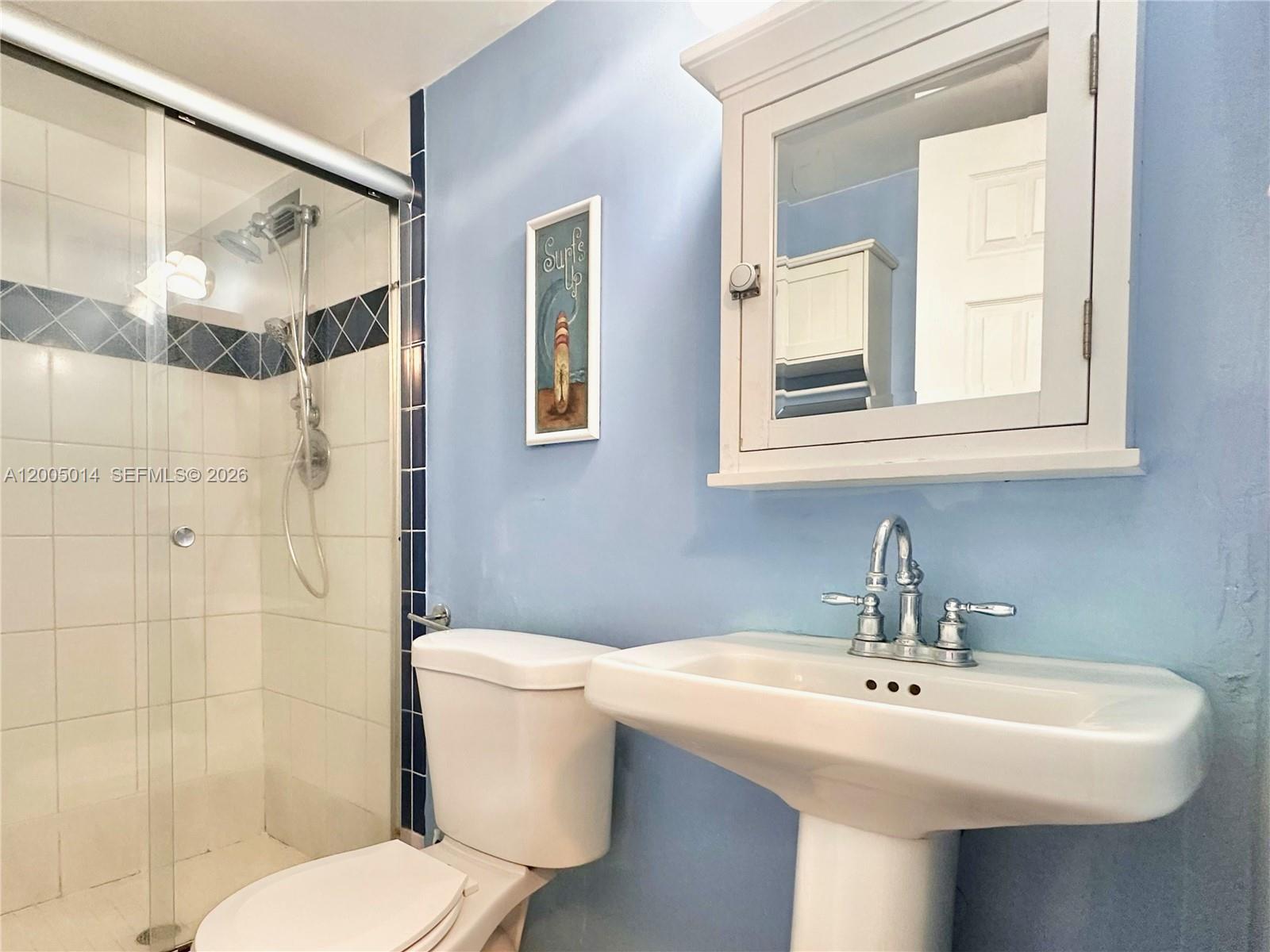 7135 Collins Ave 811 Property Photo 21
