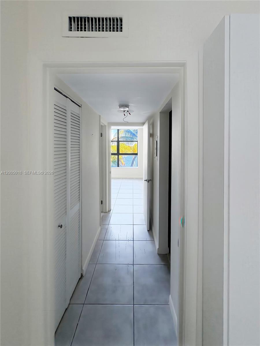 777 Ne 62nd St C402 Property Photo 8