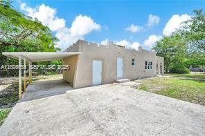 1301 Sharar Ave Property Photo 1