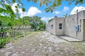 1301 Sharar Ave Property Photo 24