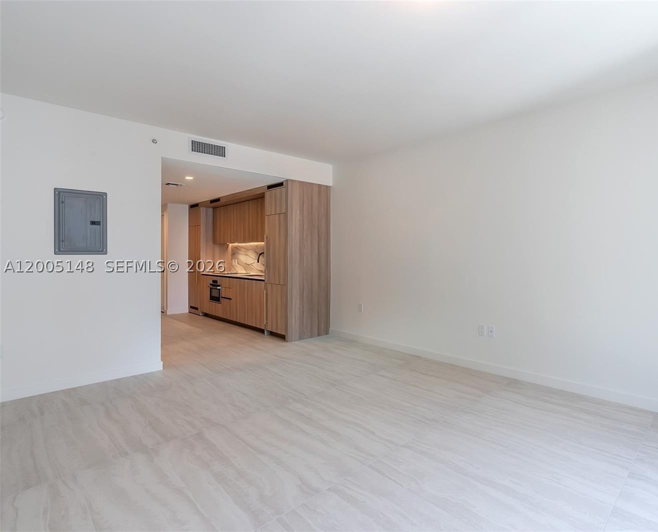 77 Se 5th Street 1815 Property Photo 8