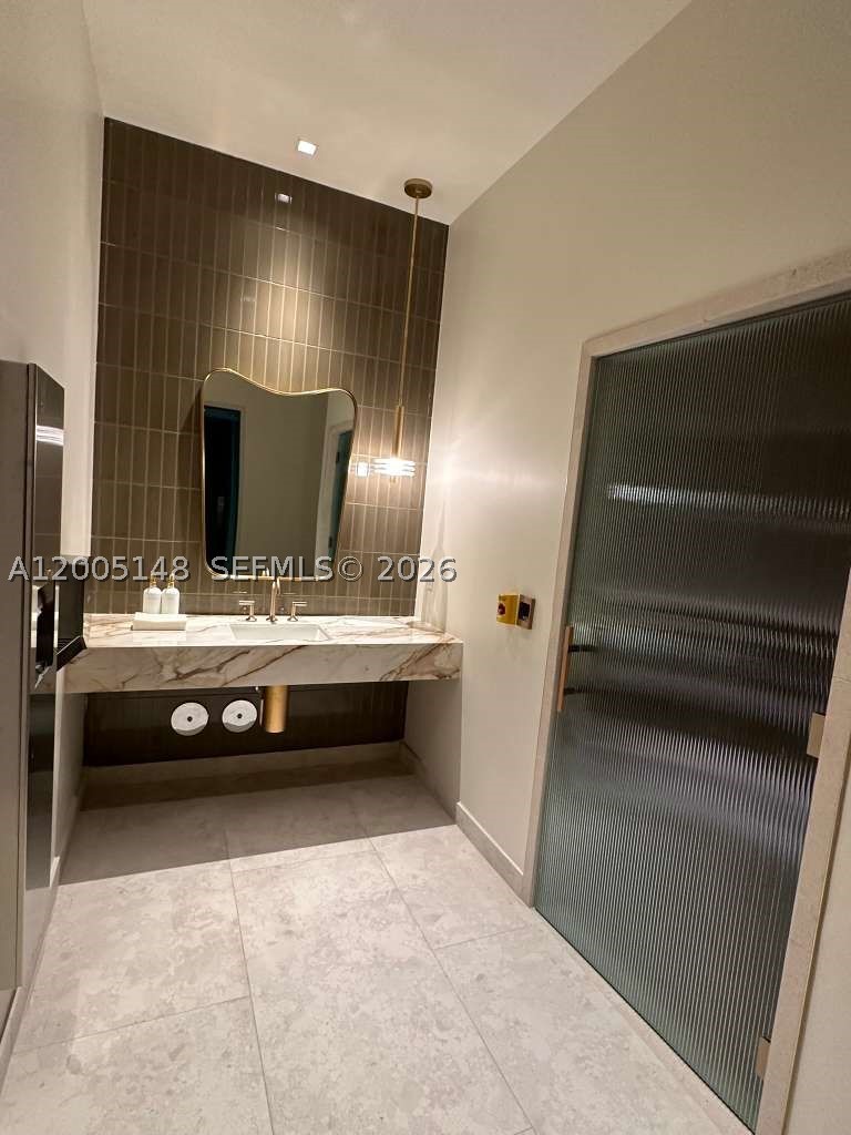 77 Se 5th Street 1815 Property Photo 21