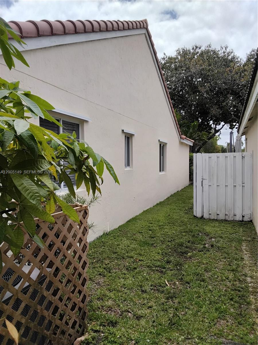 519 Talavera Rd Property Photo 4