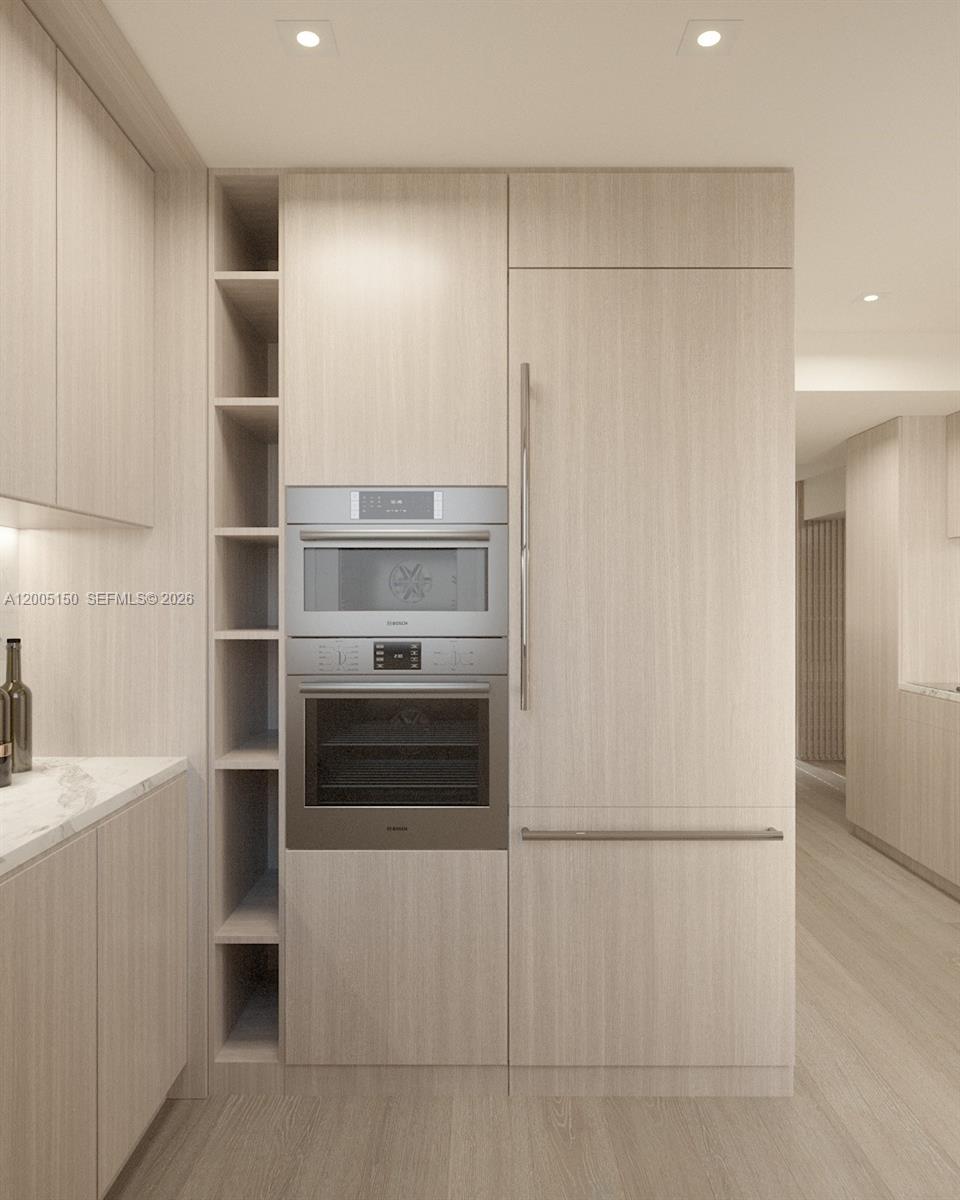 250 Collins Ave 107 Property Photo 6