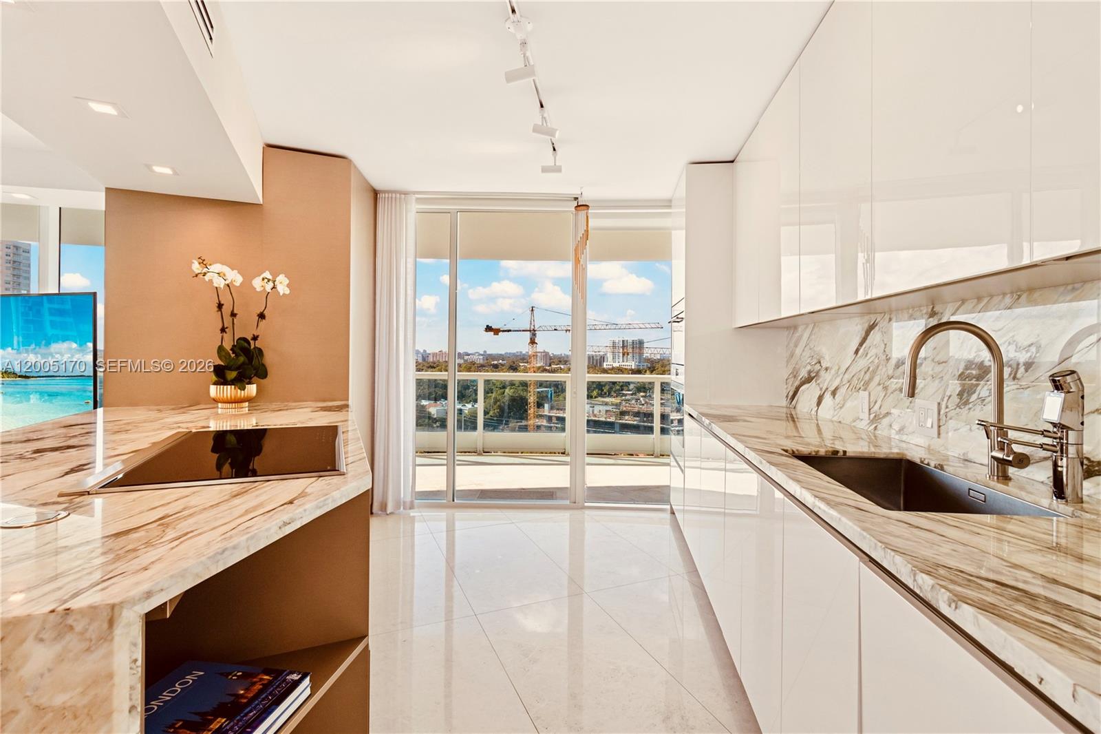 2127 Brickell Ave 1505 Property Photo 7
