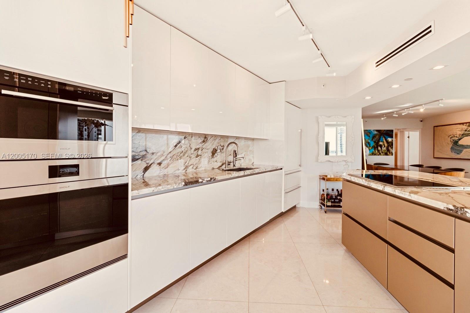 2127 Brickell Ave 1505 Property Photo 10