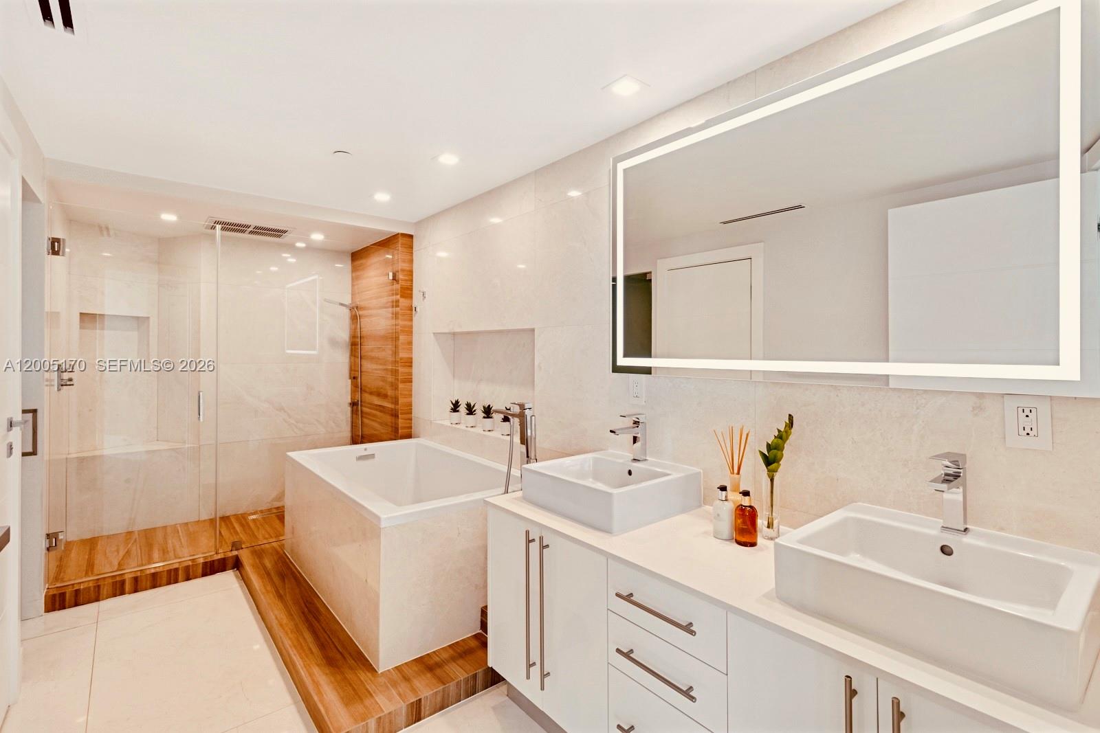 2127 Brickell Ave 1505 Property Photo 18