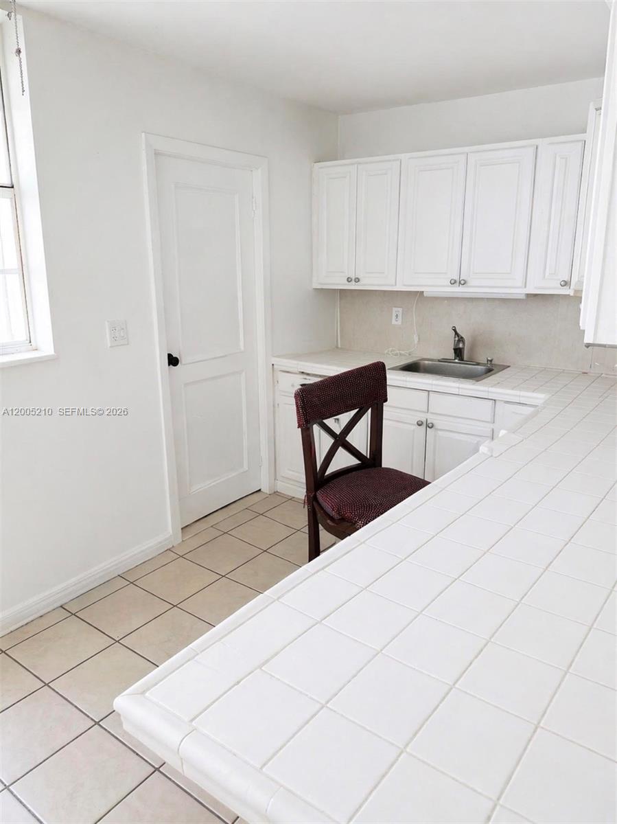 2861 Leonard Dr F514 Property Photo 6