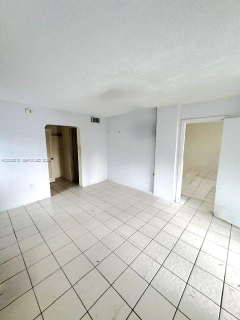 2861 Leonard Dr F514 Property Photo 8