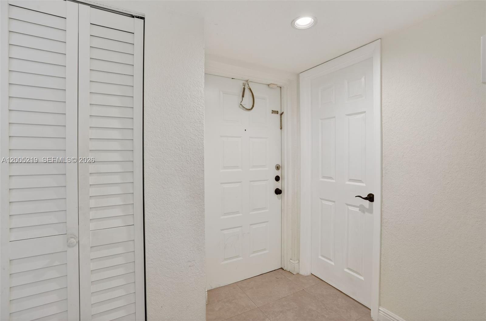 845 Nw 91st Ter Property Photo 3