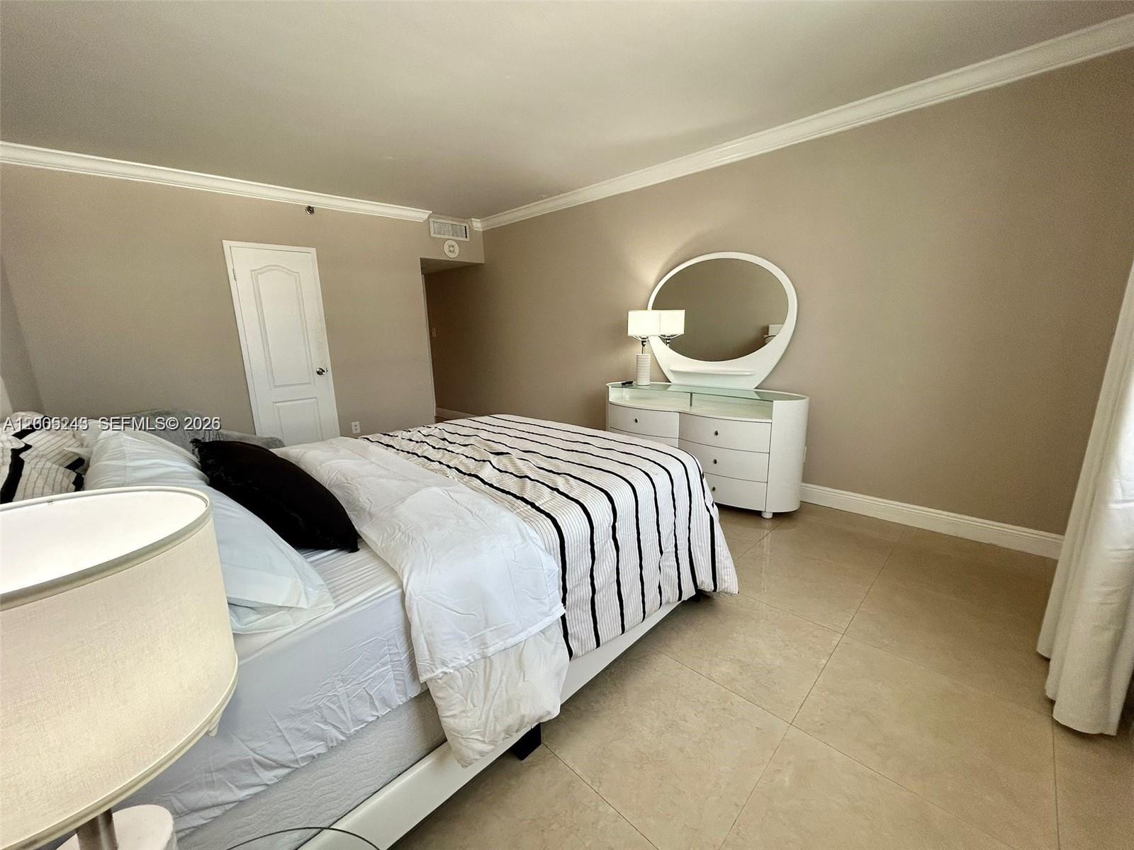 100 Lincoln Rd 1010 Property Photo 7
