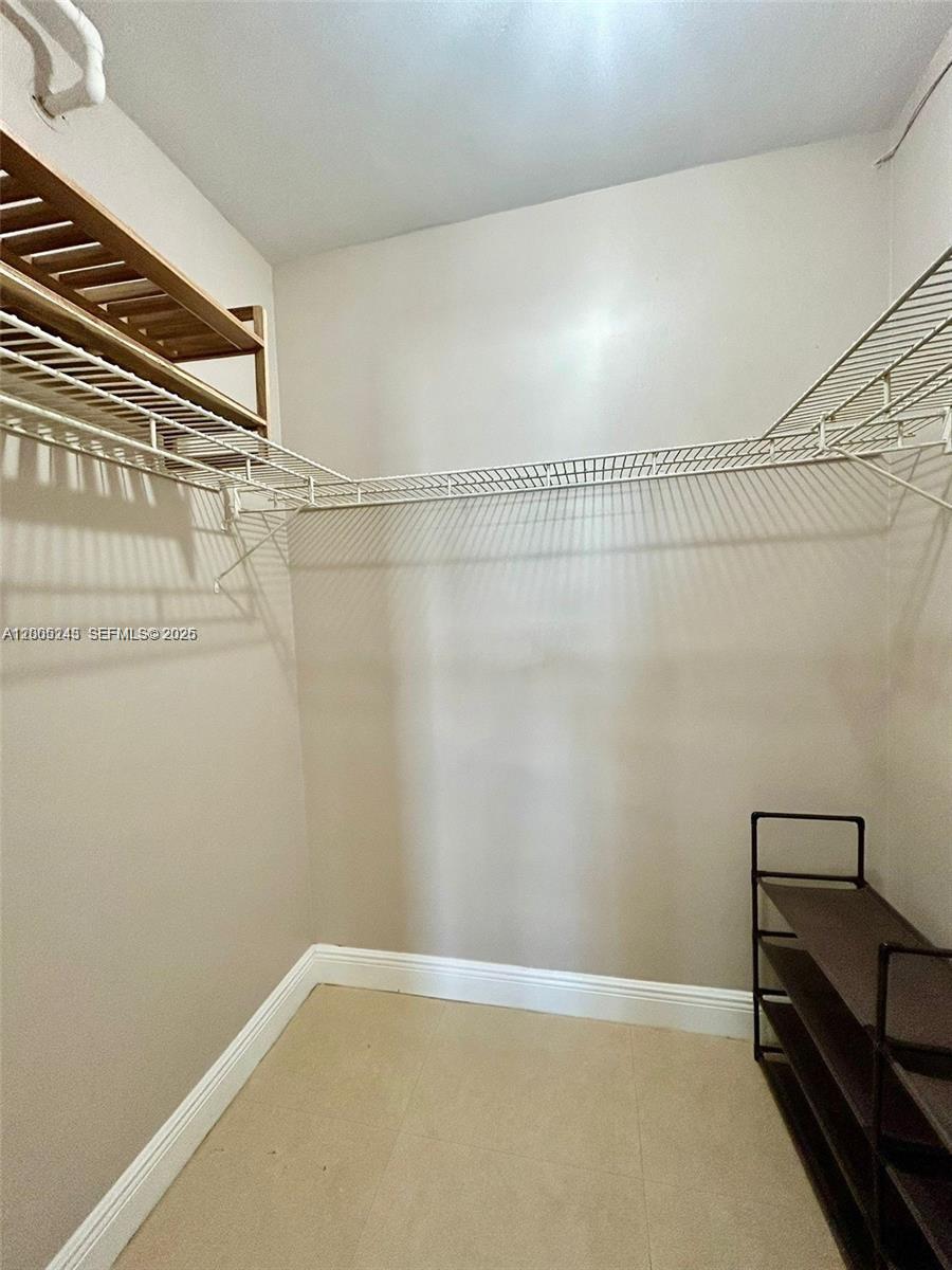 100 Lincoln Rd 1010 Property Photo 8