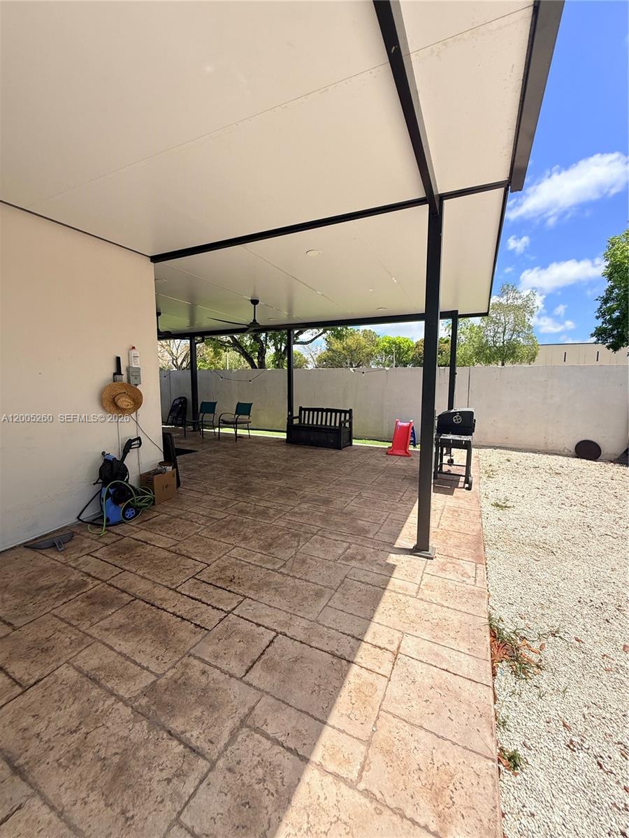 102 Nw 10th Pl Property Photo 40