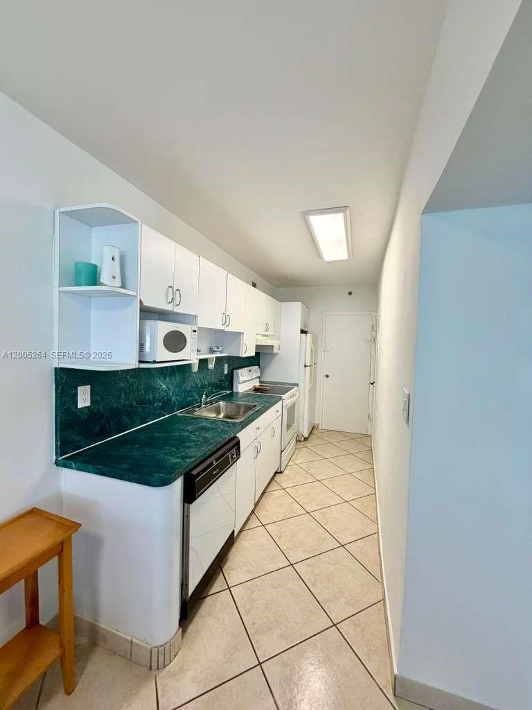 100 Lincoln Rd 731 Property Photo 7