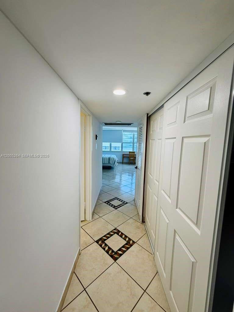 100 Lincoln Rd 731 Property Photo 9