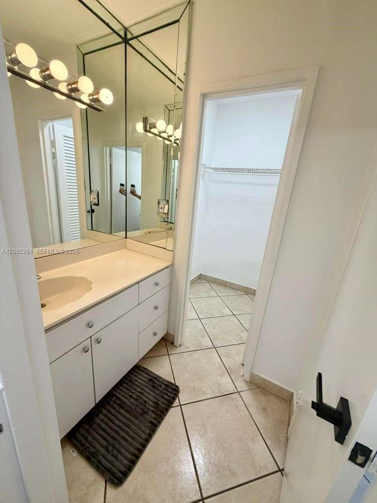 100 Lincoln Rd 731 Property Photo 12