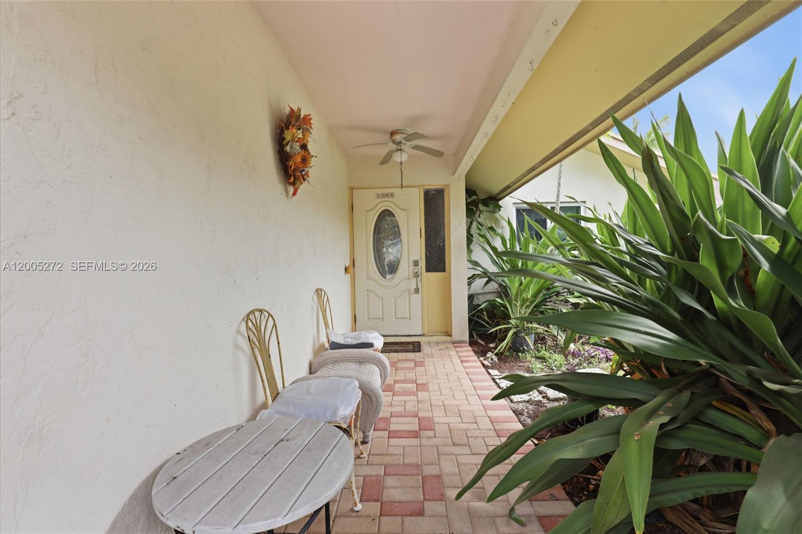 1066 Highlands Dr Property Photo 3