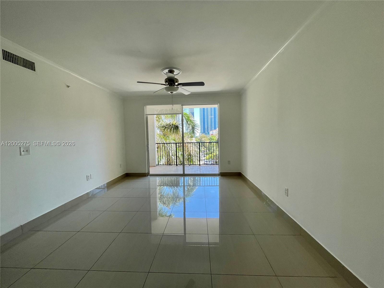 17100 N Bay Rd 1517 Property Photo 2