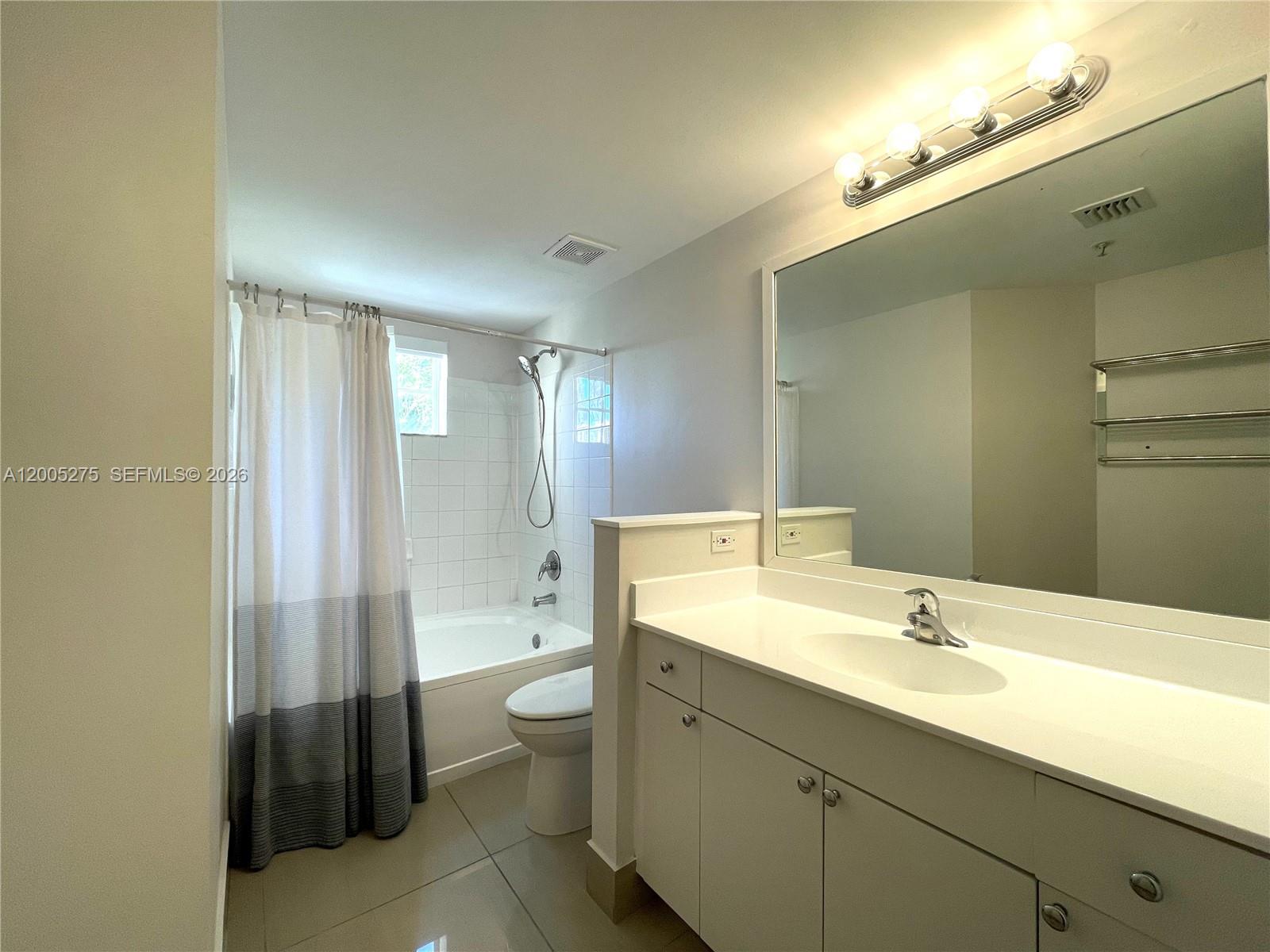 17100 N Bay Rd 1517 Property Photo 13