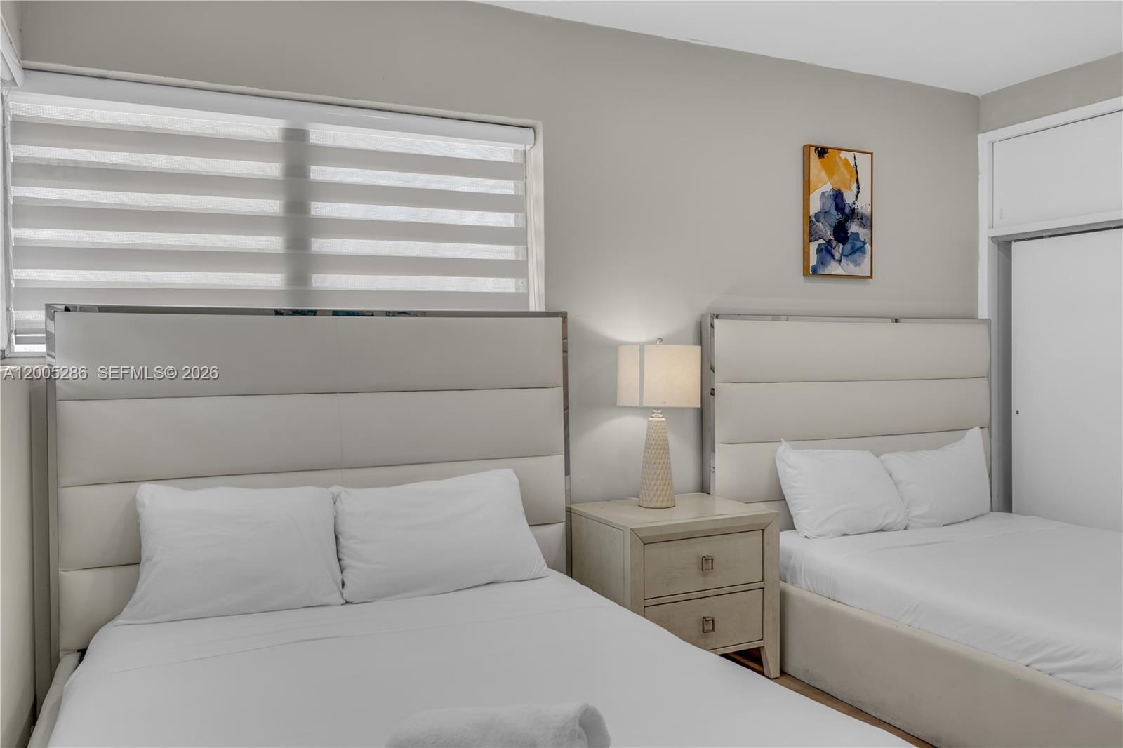 10006 E Bay Harbor Dr 15 Property Photo 1