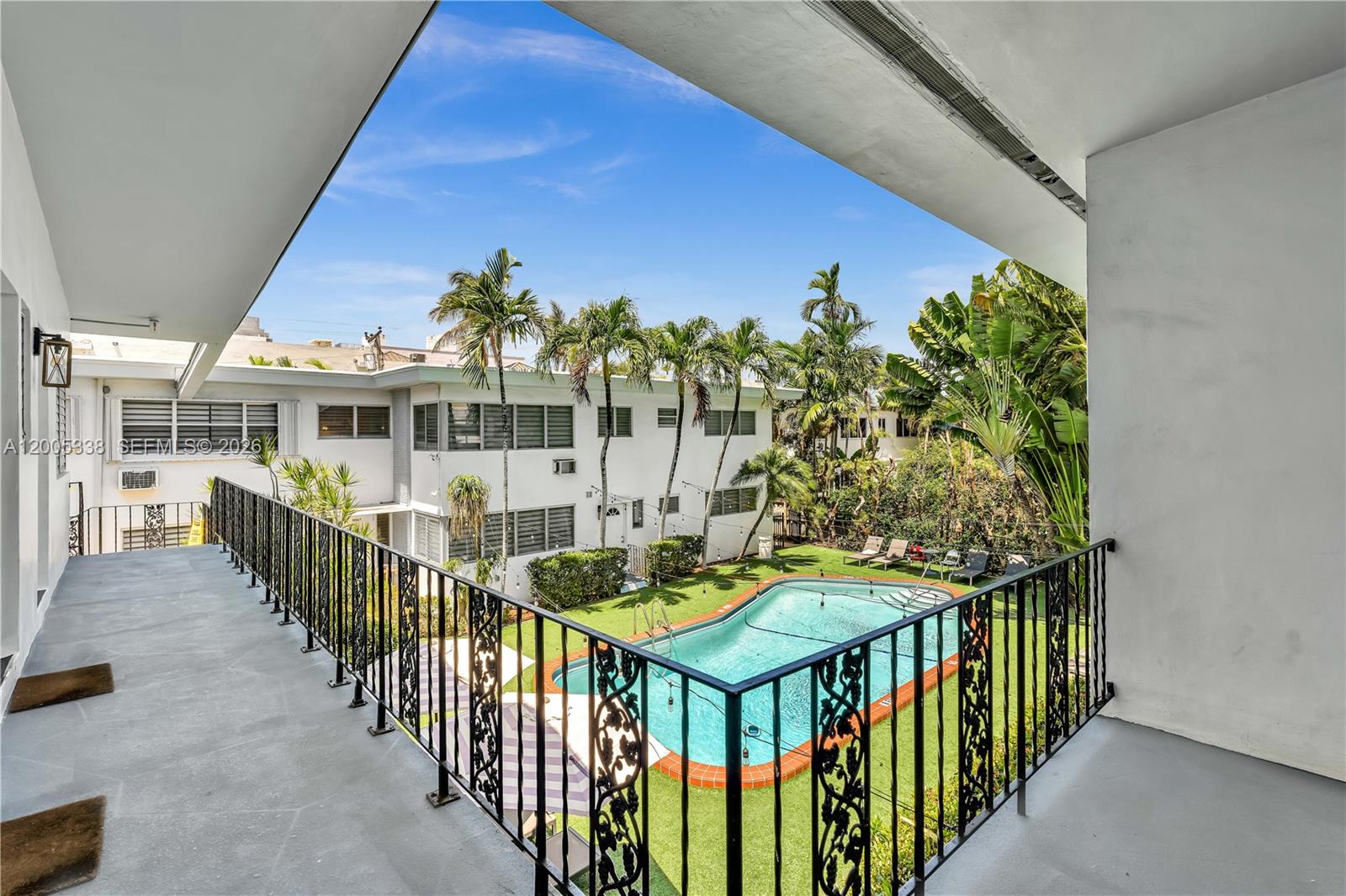 10006 E Bay Harbor Dr 16 Property Photo 12